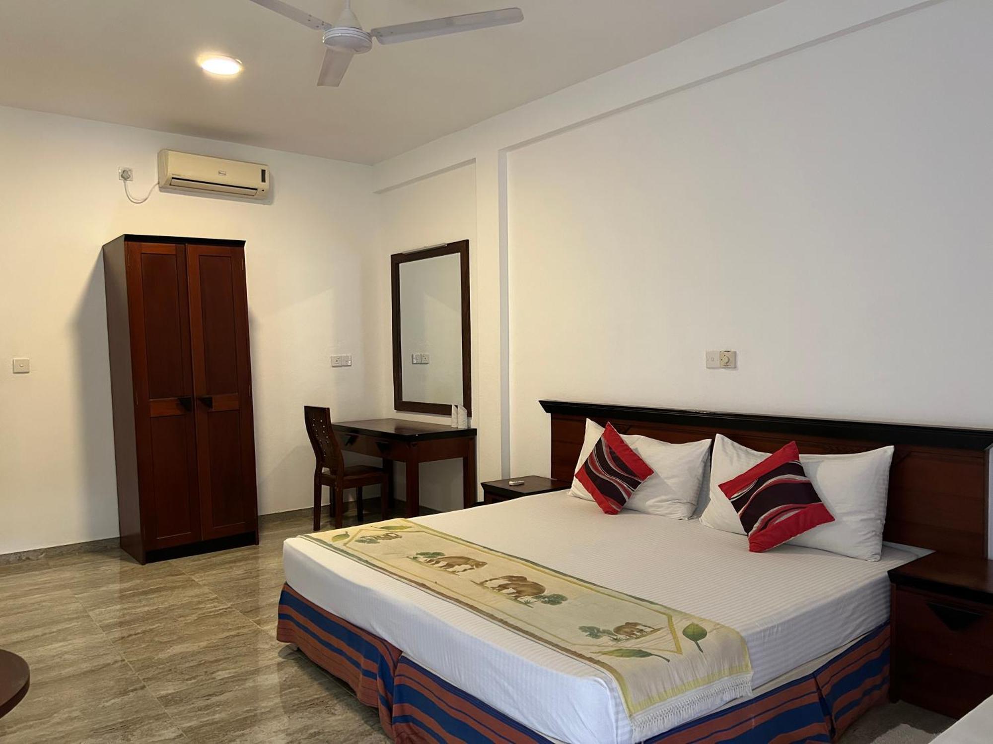Wild Heaven Hotel Tissamaharama Ngoại thất bức ảnh